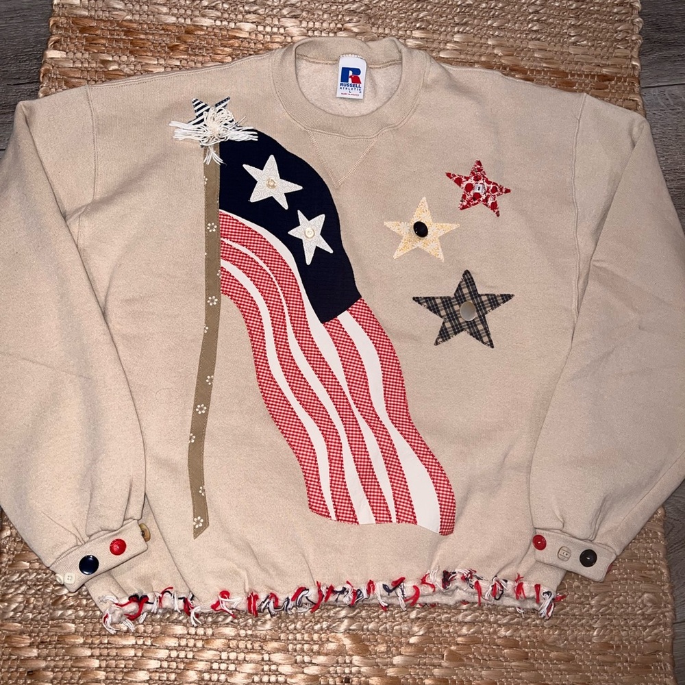 Vintage 90’s Russell Athletic Custom American Flag Sweatshirt